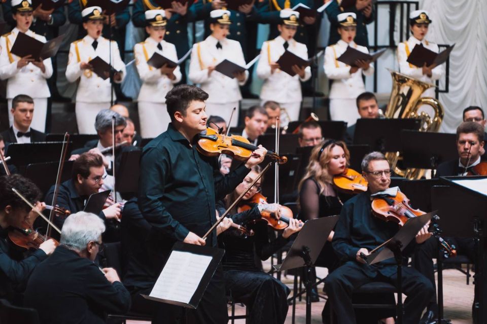 Нижний Новгород дал старт масштабному проекту «Культурный десант 45/25», собрав более 1,5 тыс Нижний Новгород дал старт масштабному проекту «Культурный десант 45/25», собрав более 1,5 тыс