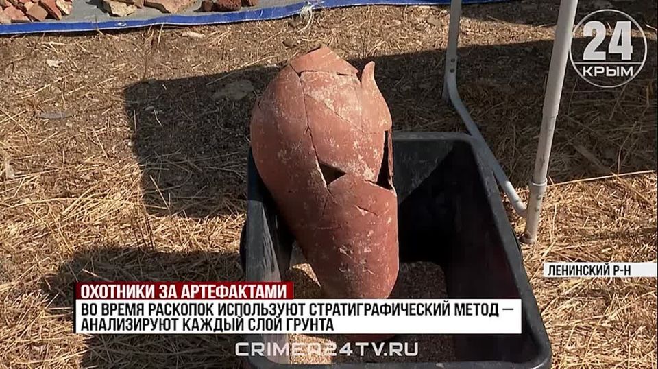 Обломок мрамора с древним текстом обнаружили археологи в Ленинском районе