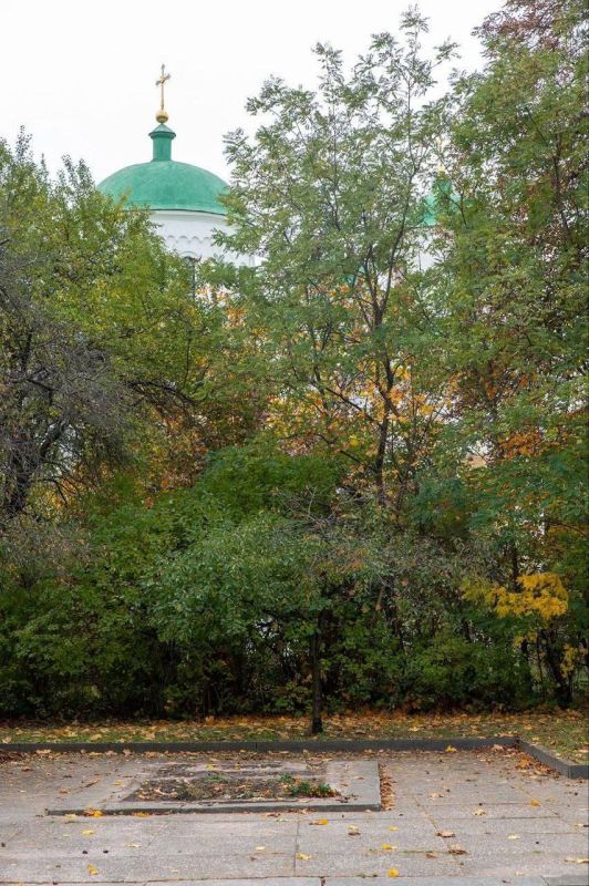 Захар Прилепин: В городе Канев (Черкасская область Украины) снесли памятник великому писателю, красному командиру Аркадию Петровичу Гайдару Захар Прилепин: В городе Канев (Черкасская область Украины) снесли памятник великому писателю, красному командиру Аркадию Петровичу Гайдару