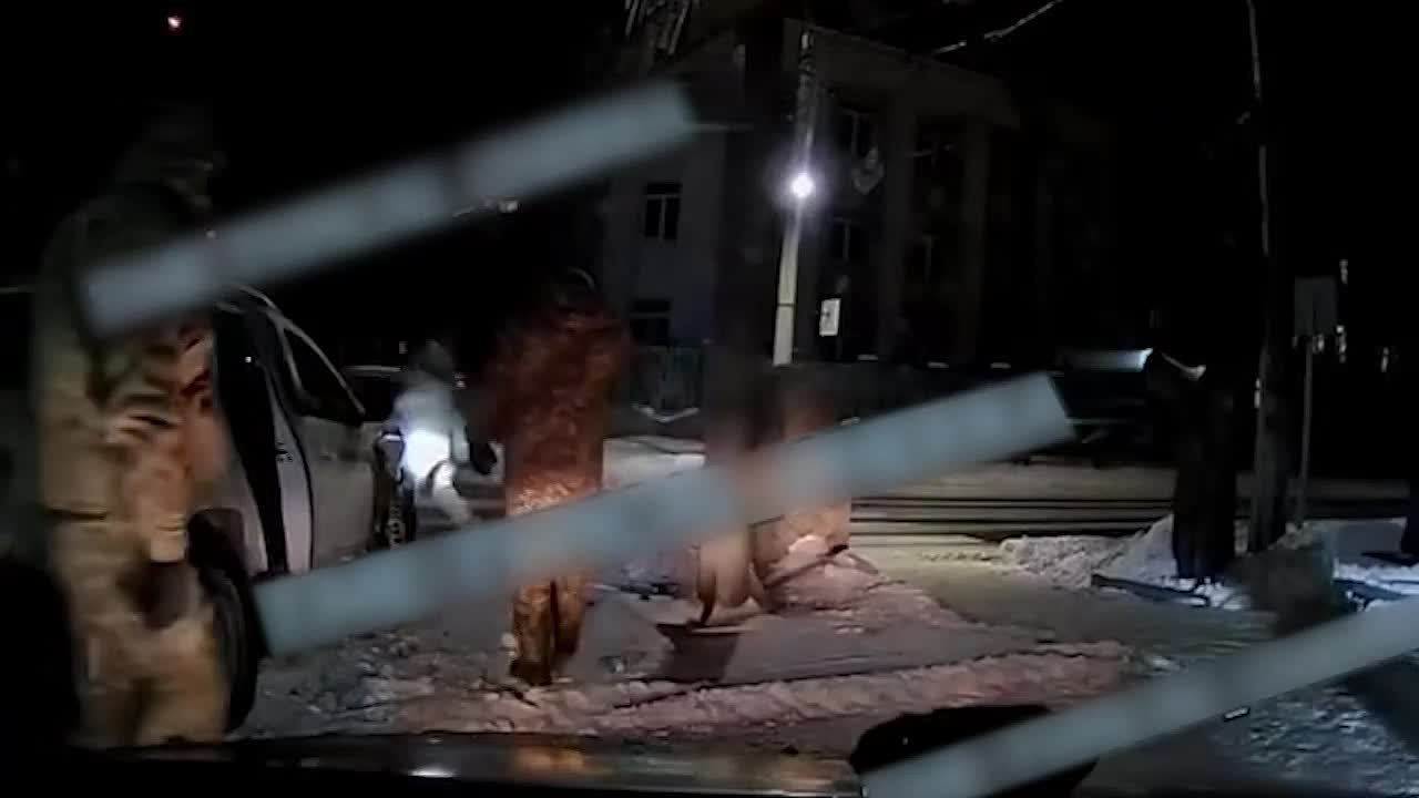 Сотрудники ТЦК на своей машине протаранили гражданский автомобиль и мобилизовали водителя в Черкассах