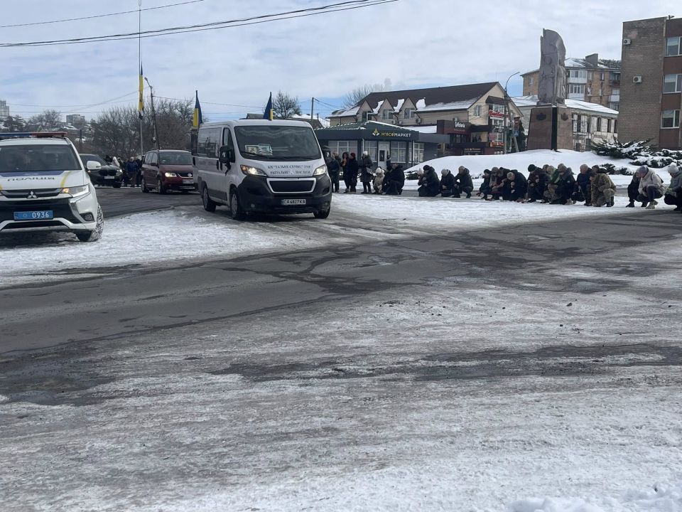 ����� ����-��������� �������� ���� � ������� ����� 16 ������� ����� ���������� ��� �������