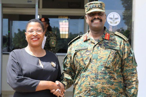 Наследник атакует. Мусевени-младший зачищает подходы к трону